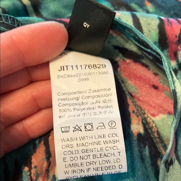 Multicolor Halter Neck Dress. Size 6, New! - Picture 12 of 14